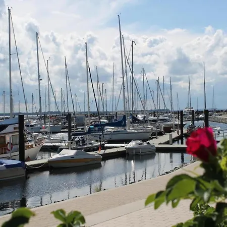 Moderne In Meeresnaehe In דירה *